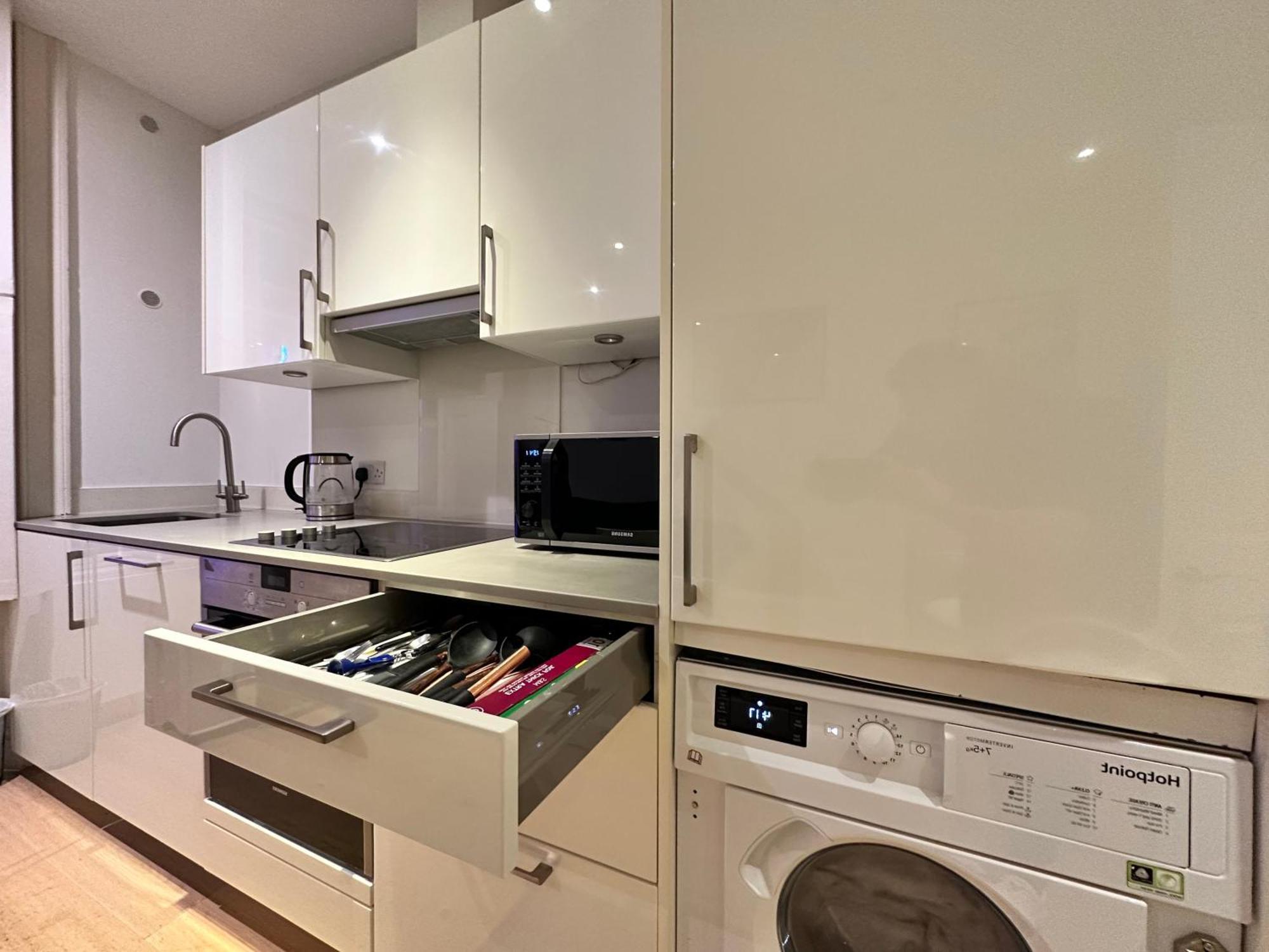 Mayfair Studio By Oxford Street - Luxurylondonstays Bagian luar foto
